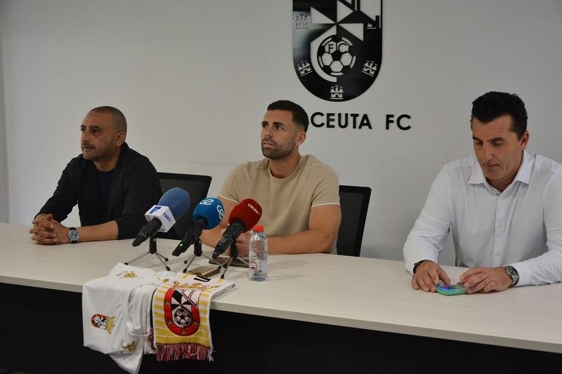 Luhay Hamido confirma que José Juan Romero seguirá al frente de la AD Ceuta dos años más