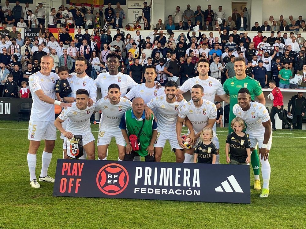 El AD Ceuta se lo jugará todo en la vuelta tras ceder un empate en el tiempo de descuento ante el Nástic (2-2)