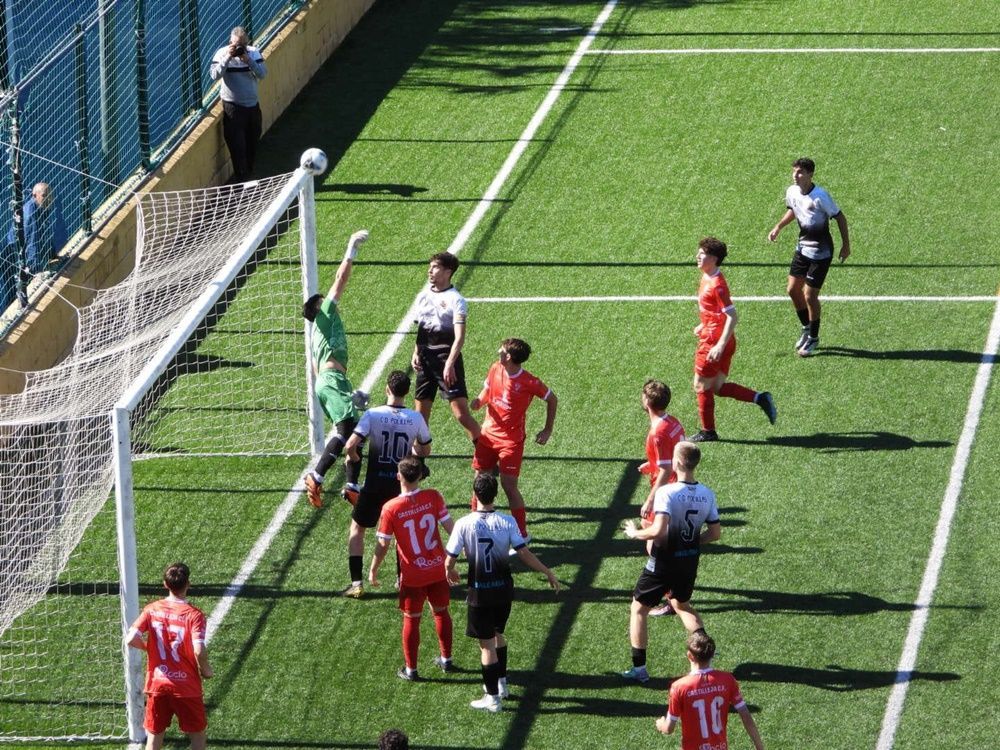 El Polillas conquista tres puntos de oro ante el Castilleja (3-2)
