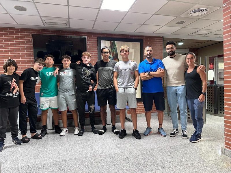 Los Delfines dejan el pabellón alto en el Campeonato de España