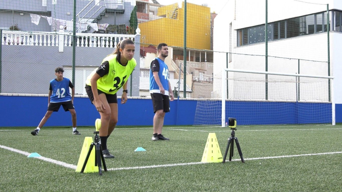 Los árbitros de fútbol y fútbol sala pasan su primer control físico-técnico