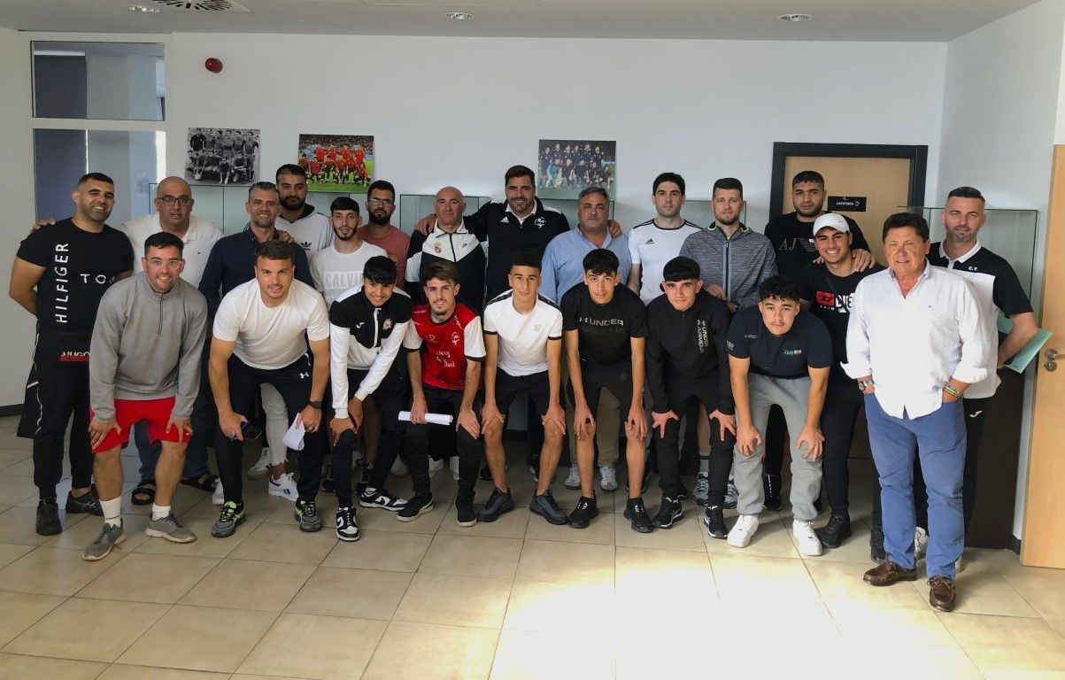 La Federación de Fútbol crea los trofeos “Darío Duzmán” y “Ilias Mustafa”