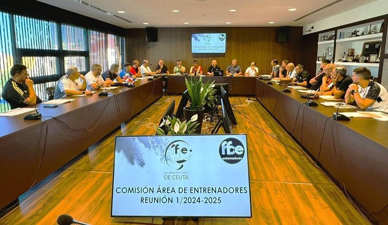 La Federación de Fútbol de Ceuta constituye la Comisión del Área de Entrenadores