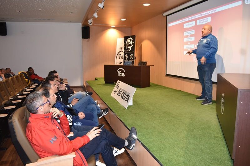 La RFFCE destinará 92.000 euros a final de temporada en ayudas para sus entrenadores Territoriales