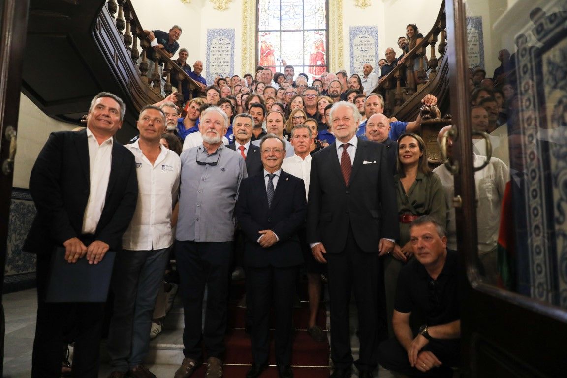 Vivas recibe a los participantes de la VII Travesía Lisboa-Algarve-Andalucía-Ceuta-Tanger