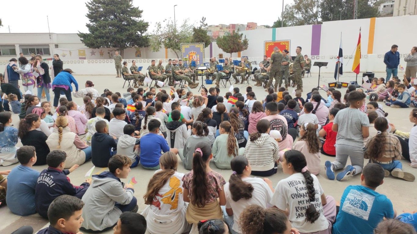 Colegio Juan Carlos I banda musica Comandancia 4
