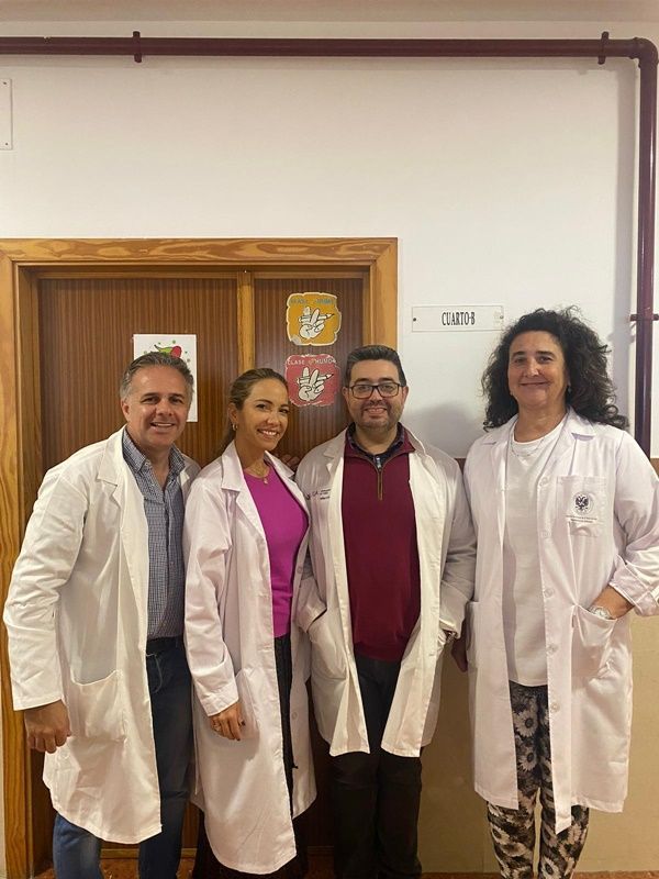 Estudiantes de la Facultad de Enfermería de Ceuta imparten talleres sobre promoción de la salud en el Beatríz de Silva