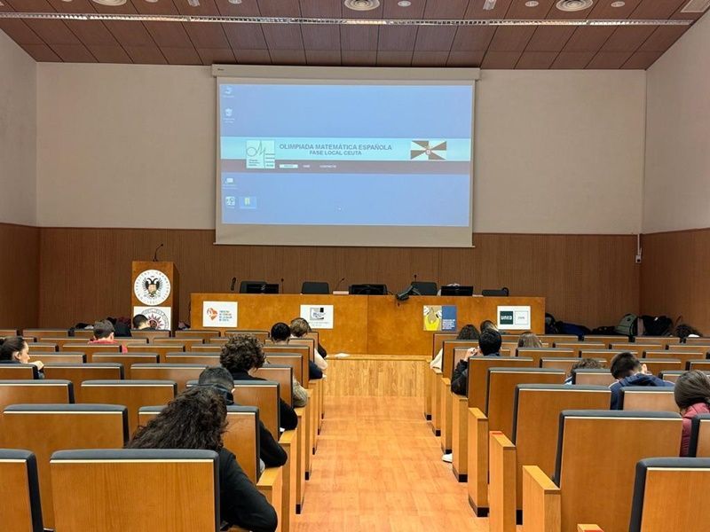 Luis Luna, ganador de la fase local de la “LXI Olimpiada Matemáticas Española” en Ceuta