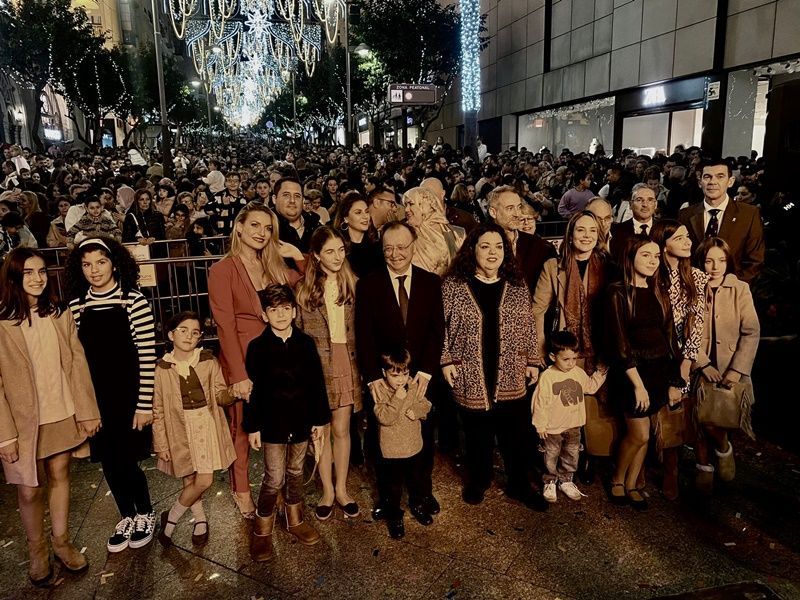Ceuta da la bienvenida a la Navidad con el encendido de más de dos millones de luces LED