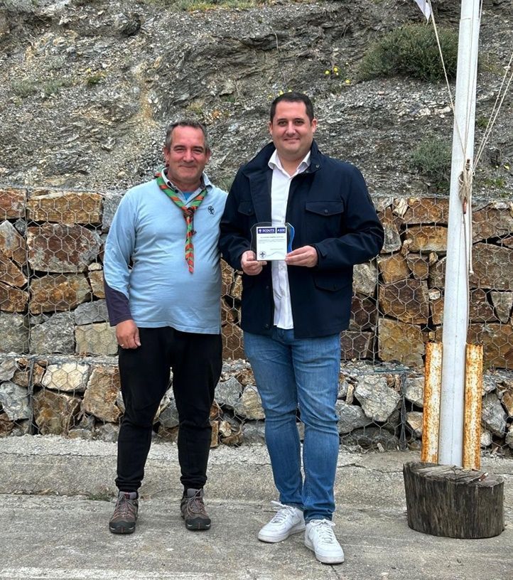 El Consejero de Medio Ambiente y su Directora General reciben un reconocimiento por su apoyo al Grupo Scout Ceuta