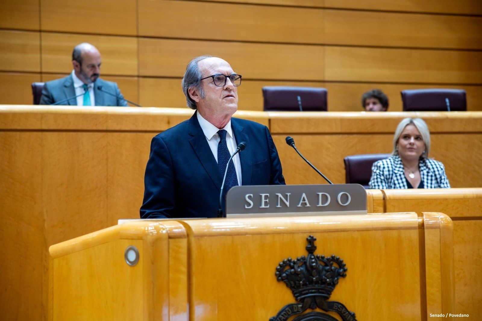 El Defensor del Pueblo firma el protocolo del nuevo sistema de reparación a las víctimas de abusos sexuales en la iglesia