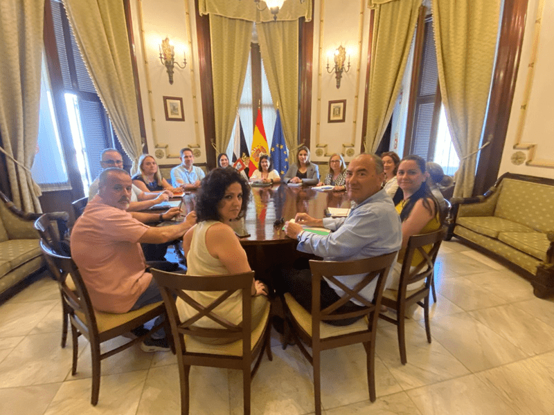 La Ciudad muestra su interés en analizar en profundidad la situación de la Residencia Gerón