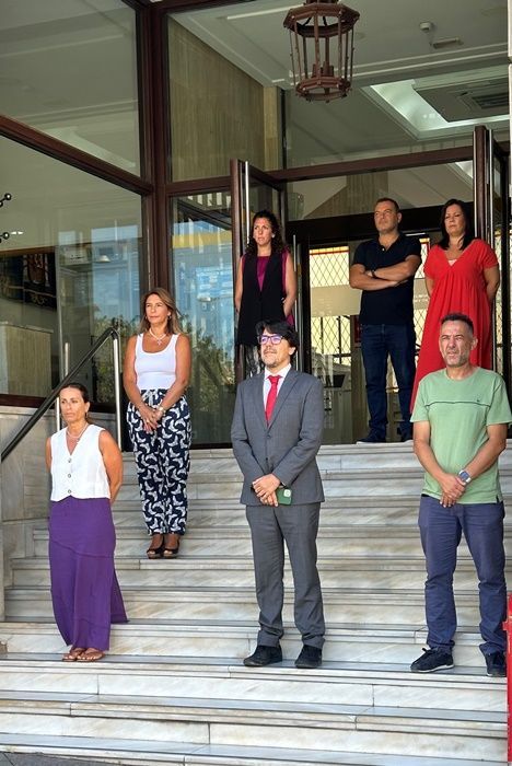 Nuevo minuto de silencio en la Delegación de Gobierno por el asesinato de dos mujeres en Barcelona 