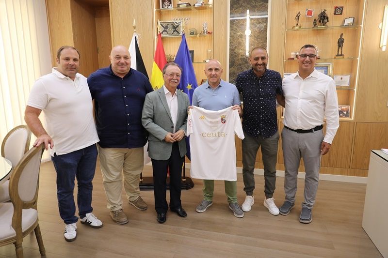 El presidente de la Ciudad ofrece una recepción al periodista madrileño “Maldini”