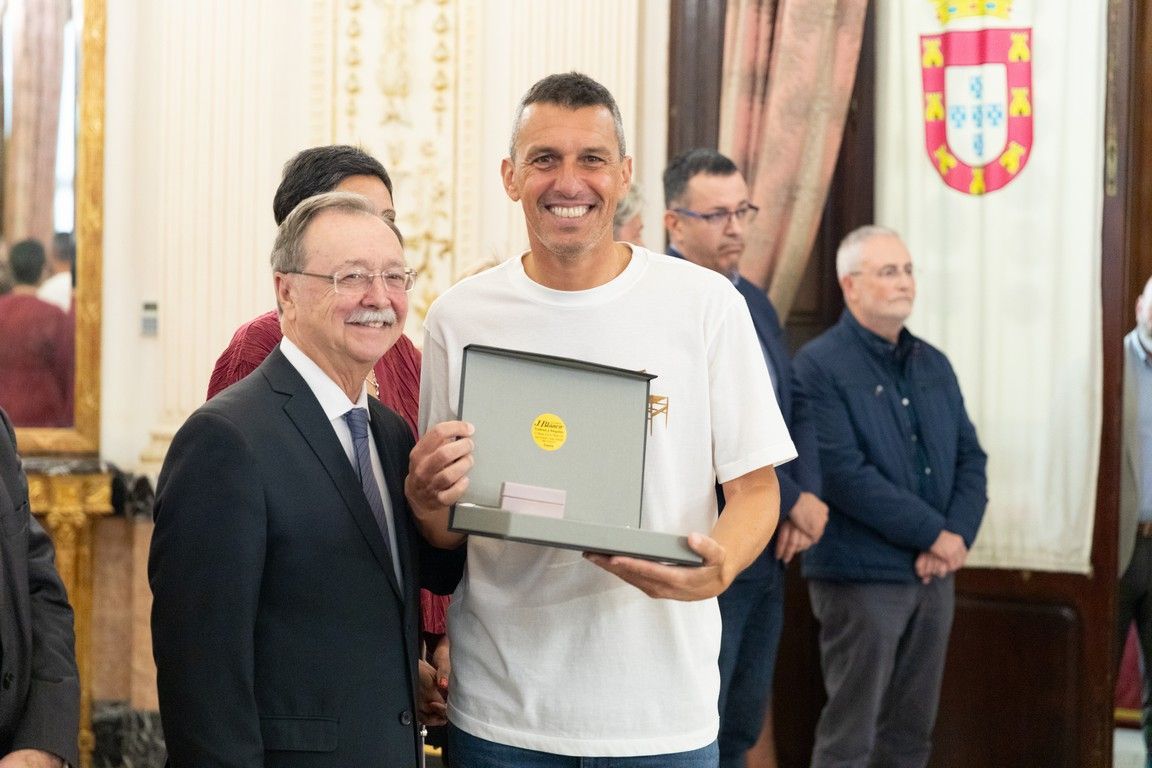Placas Funcionarios 2024 04