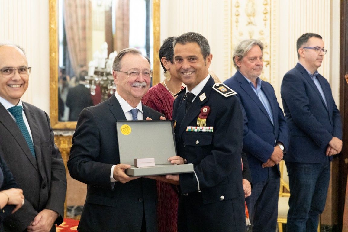 Placas Funcionarios 2024 35