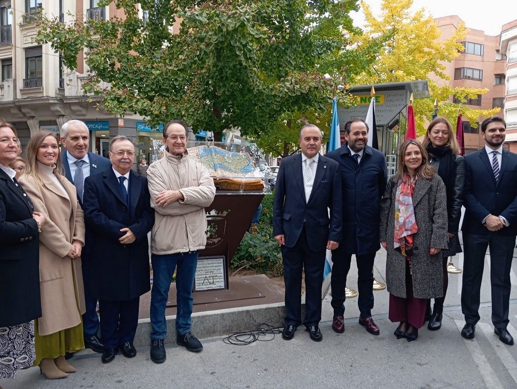 Talavera homenajea a Al Idrissi con un monumento de cerámica