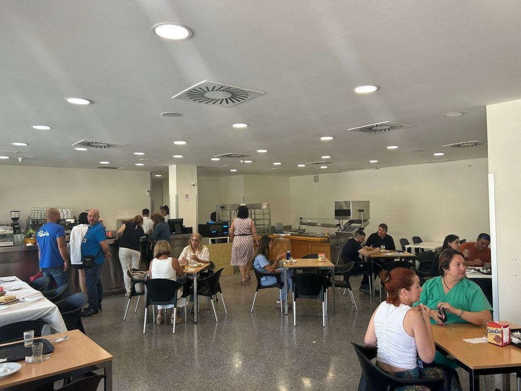 Cafeteria hospital 2