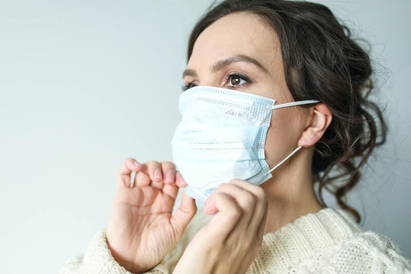 Las enfermeras apoyan la obligatoriedad del uso de las mascarillas en centros sanitarios