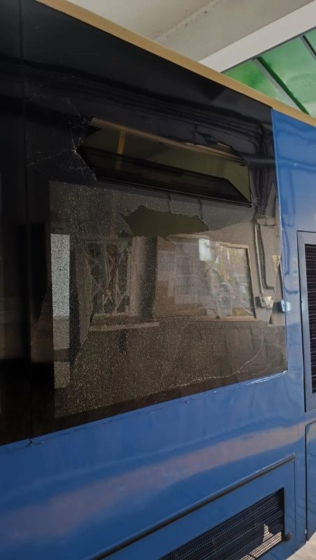 Nuevo apedreamiento a un autobús en la bajada del Príncipe Felipe