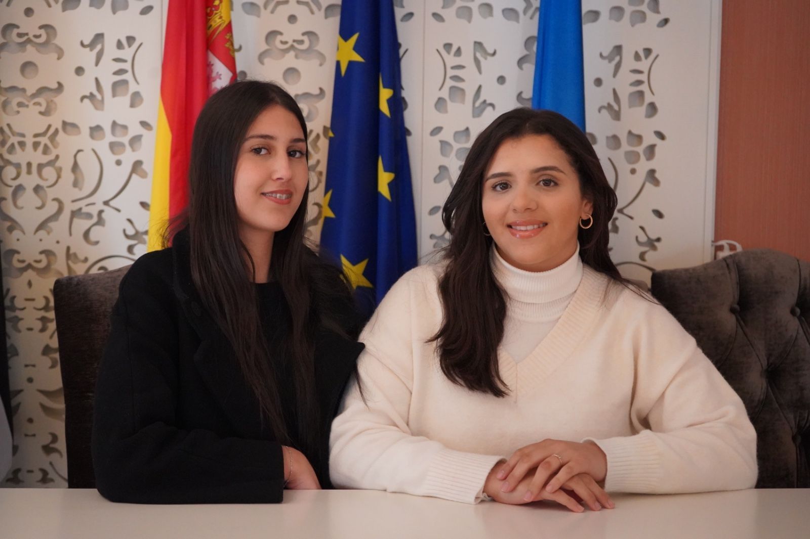 Insaf Ahmed y Nadia Macías finalizan su formación práctica en el Colegio de Médicos de Ceuta