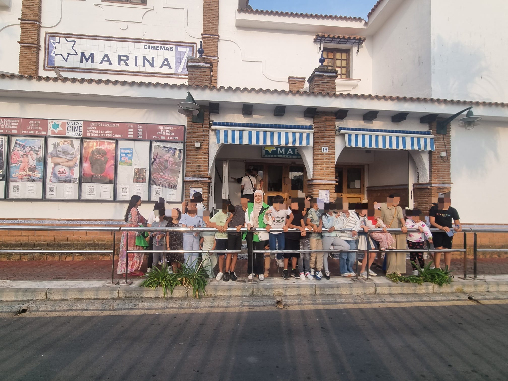 Jornada de Cine de los menores de los programas de Infancia de Fundación Cruz Blanca 