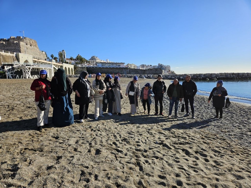 El Taller de Alfabetización y Educación para la Salud organiza una caminata saludable