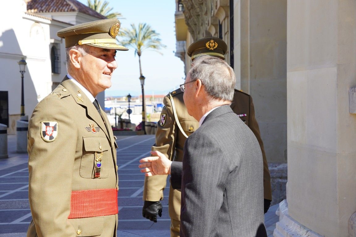 Vivas recibe al nuevo comandante general de Ceuta