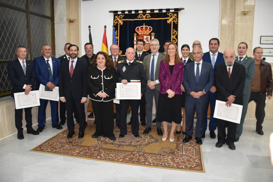 Protección Civil entrega sus medallas por el buen desarrollo de la OPE