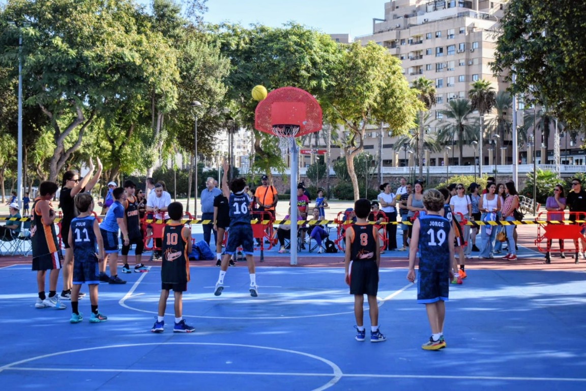 Jornada de convivencia con el torneo de streetball de la Federación de Baloncesto
