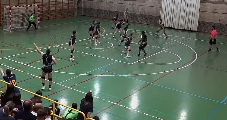 El Balonmano Estudiantes cae derrotado por la mínima ante el UCAM Murcia (27-26)