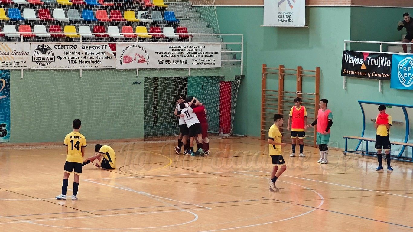 El Deportivo Ceutí salva la categoría tras derrotar al Gamarra (7-2)