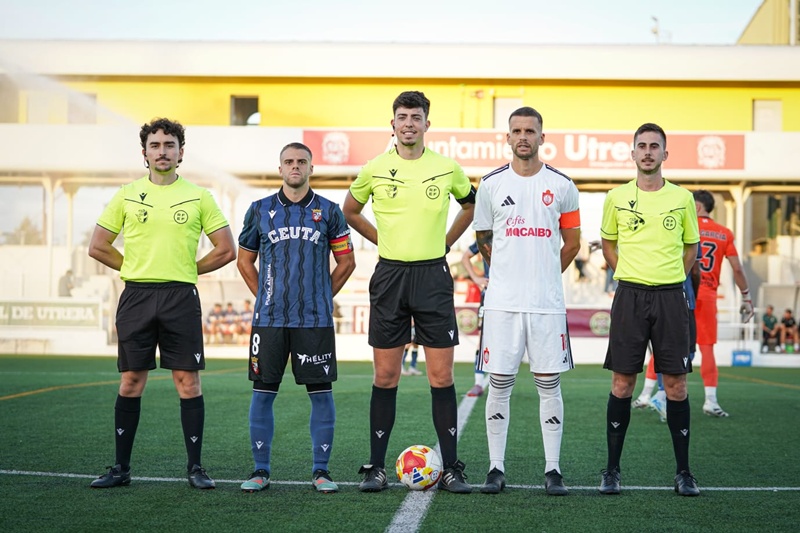 La AD Ceuta FC "B" pierde tres puntos en tan solo un minuto ante el CD Utrera (3-2)