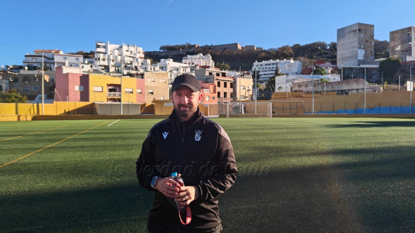 Polaco subraya la importancia del duelo ante el Chiclana y valora el compromiso de su plantilla