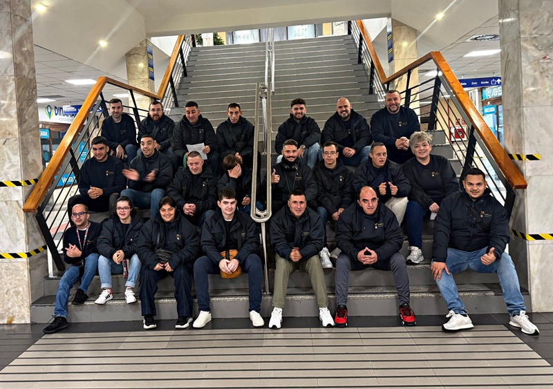 La AD Ceuta FC  parte hacia Tarragona para debutar en LaLiga Genuine Moeve 2025/26
