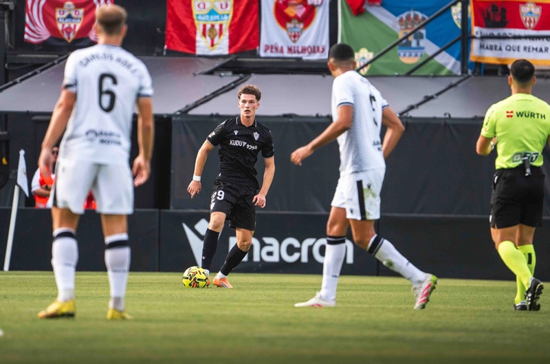 La AD Ceuta FC y la UD Almería proponen reanudar su partido el 26 de noviembre