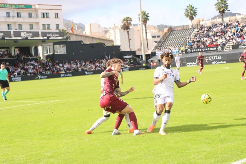 Trofeos La Verdad de Ceuta tras la 14ª jornada de liga entre AD Ceuta y CD Leganés (1-2)