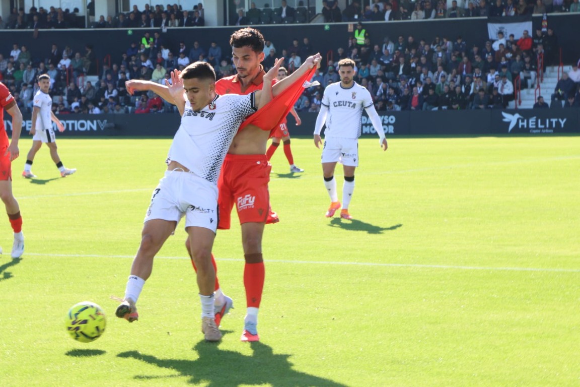 El catalejo: la jornada 16 de Liga Hypermotion (AD Ceuta vs Burgos CF)