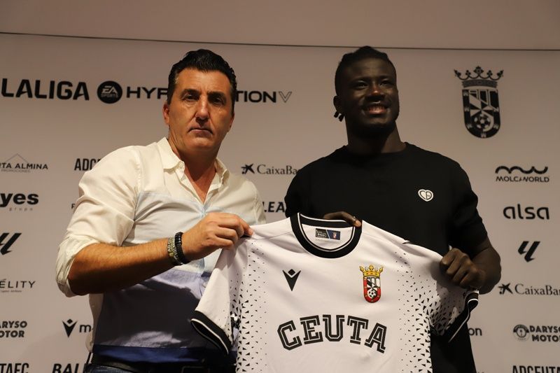 Samuel Obeng, nuevo delantero de la AD Ceuta FC: “Vengo con ganas e ilusión”