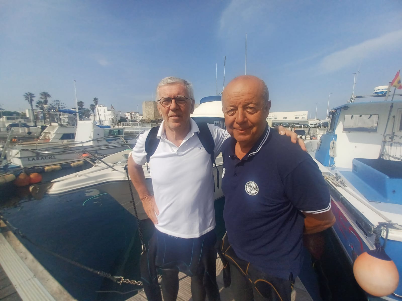 Otros dos españoles completan el reto del cruce a nado del Estrecho