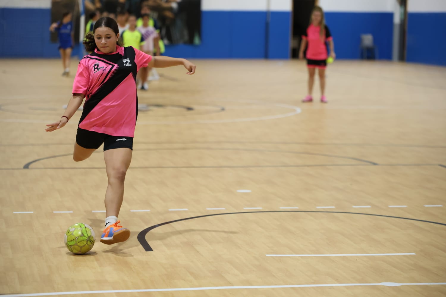 Las Infantiles femenino sala se estrenan este martes