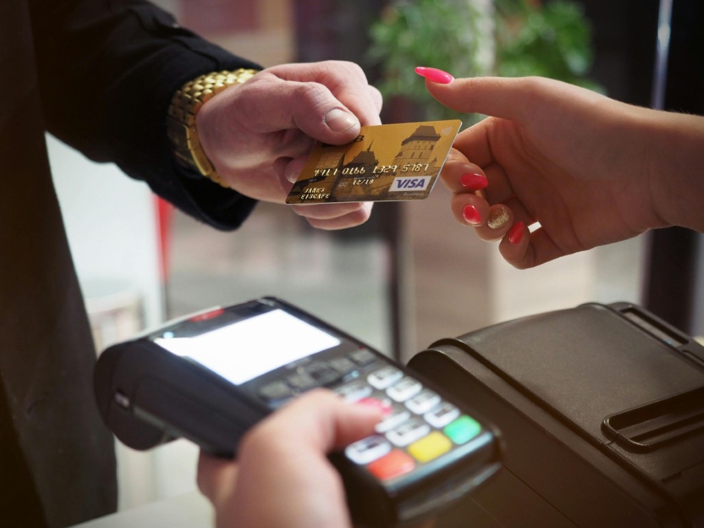 7 de cada 10 españoles tienen intención de comprar durante la campaña de ofertas de noviembre