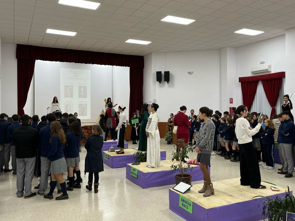 El IES Luis de Camoens rinde homenaje a las Mujeres Pioneras de la historia