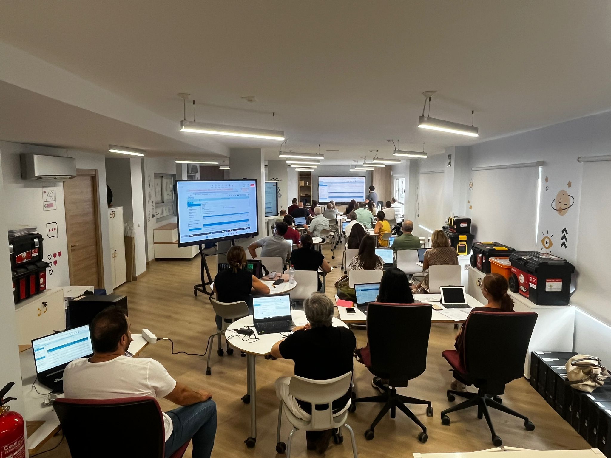Ceuta impulsa la formación especializada en gestión económica para secretarios de centros educativos