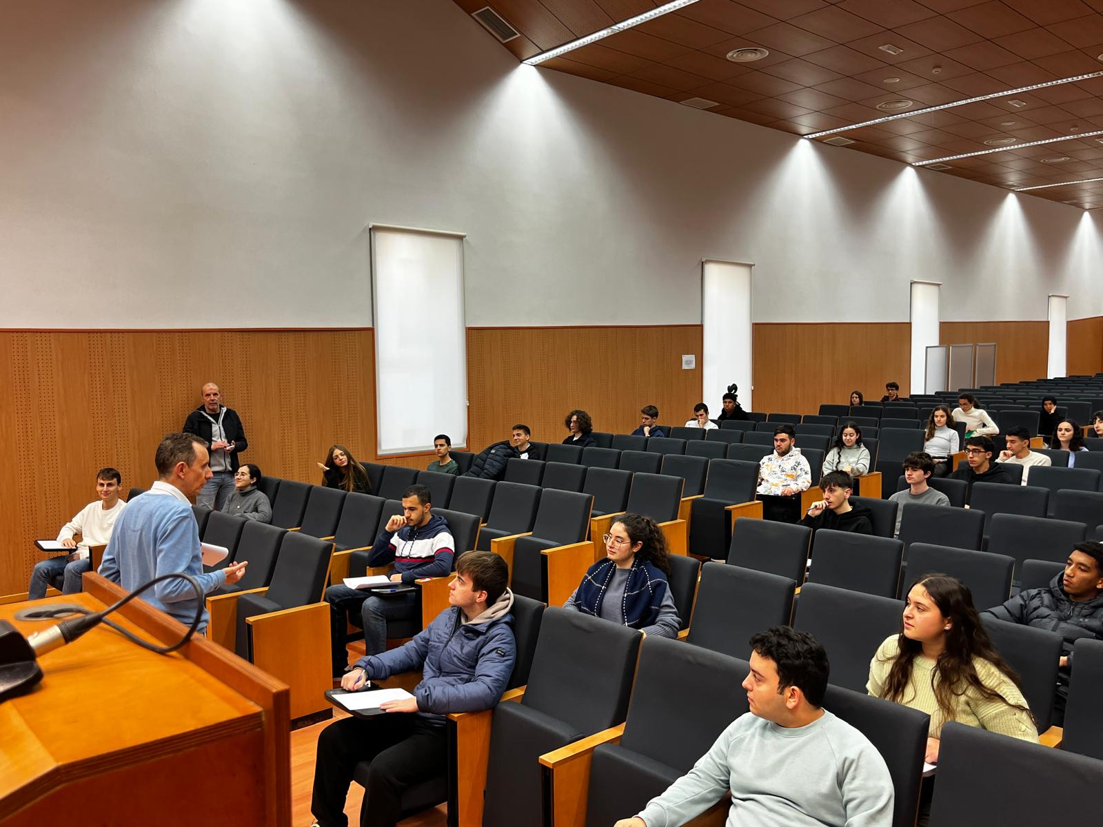 Talento matemático en Ceuta: jóvenes compiten por un puesto en la Fase Nacional