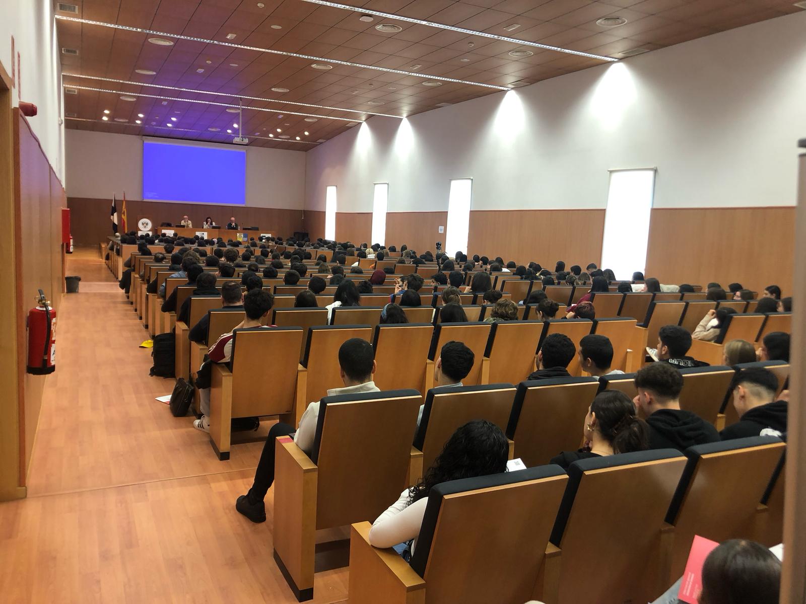 El Campus de Ceuta acoge el “I Salón estudiantil y de orientación sobre el acceso a la Universidad”