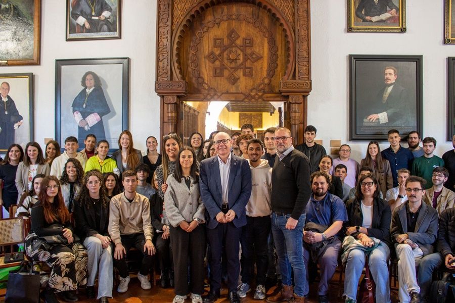 El rector se reúne con estudiantes de los campus de Ceuta, Melilla y Granada  