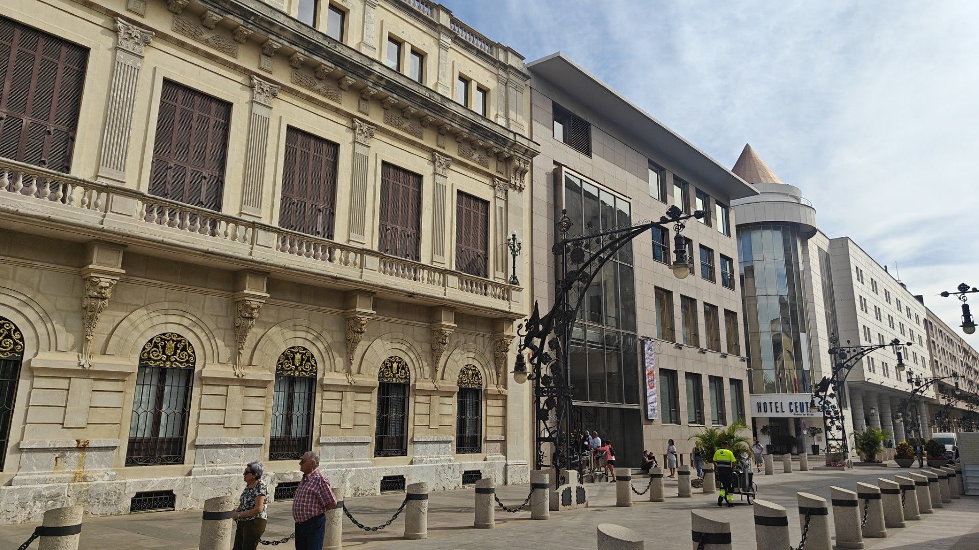 La Ciudad destina 170.000 euros a ayudas educativas y amplía su patrimonio documental