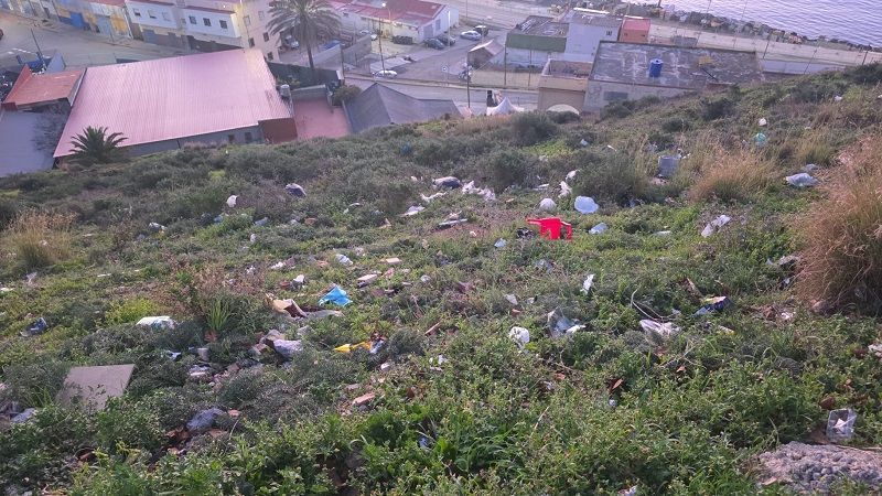 Estado de la barriada antes de la limpieza de Brigadas Verdes