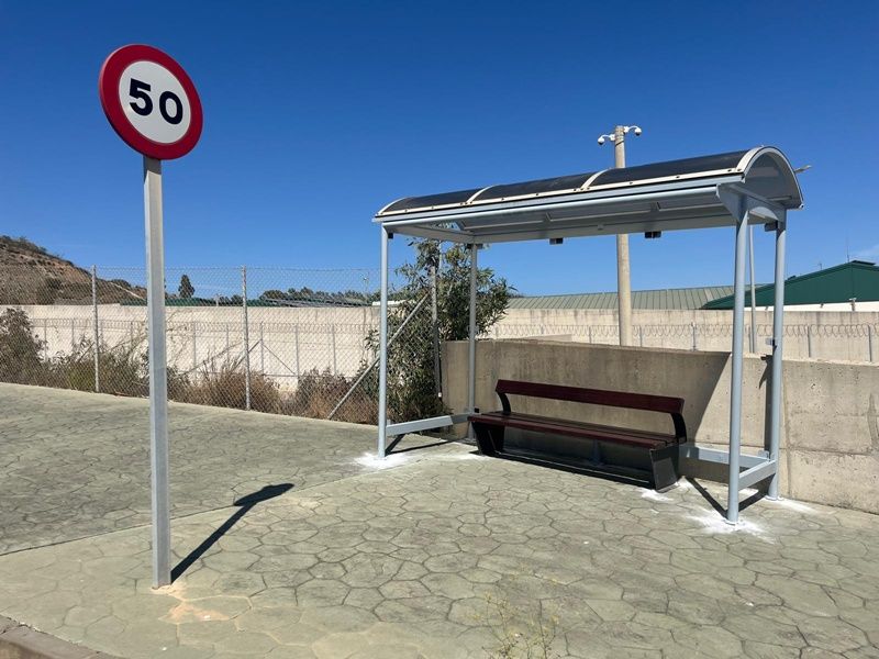 Medio Ambiente mejora el entorno del Centro Penitenciario con nuevas actuaciones y una marquesina provisional